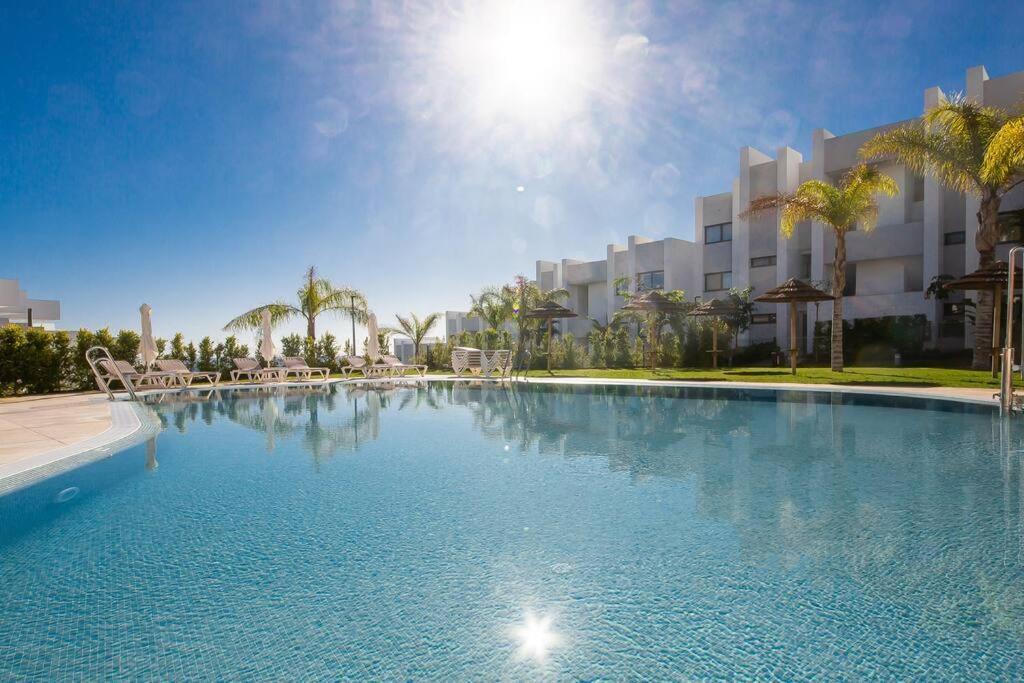 Апартаменты Pure South 11B Манилва Экстерьер фото